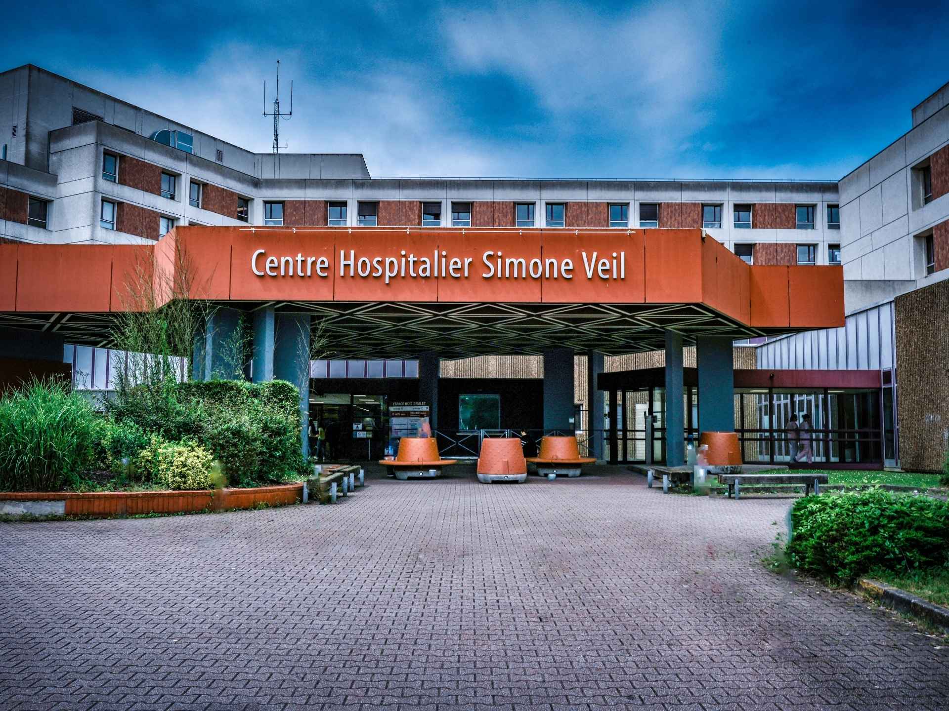 Centre Hospitalier Simone Veil de Beauvais - vue d'en face