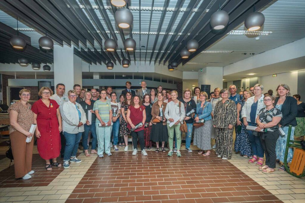 Remise médaille travail RH Céremonie groupe (2)