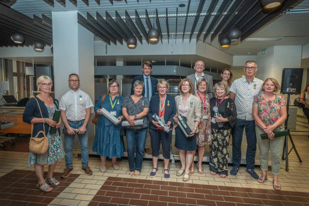 Remise médaille travail RH Céremonie groupe (5)