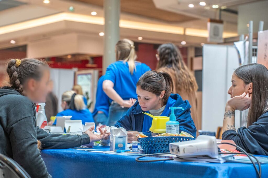 neurologie AVC stand sensibilisation patient jeu de Paume Beauvais évènement event soignants (6)
