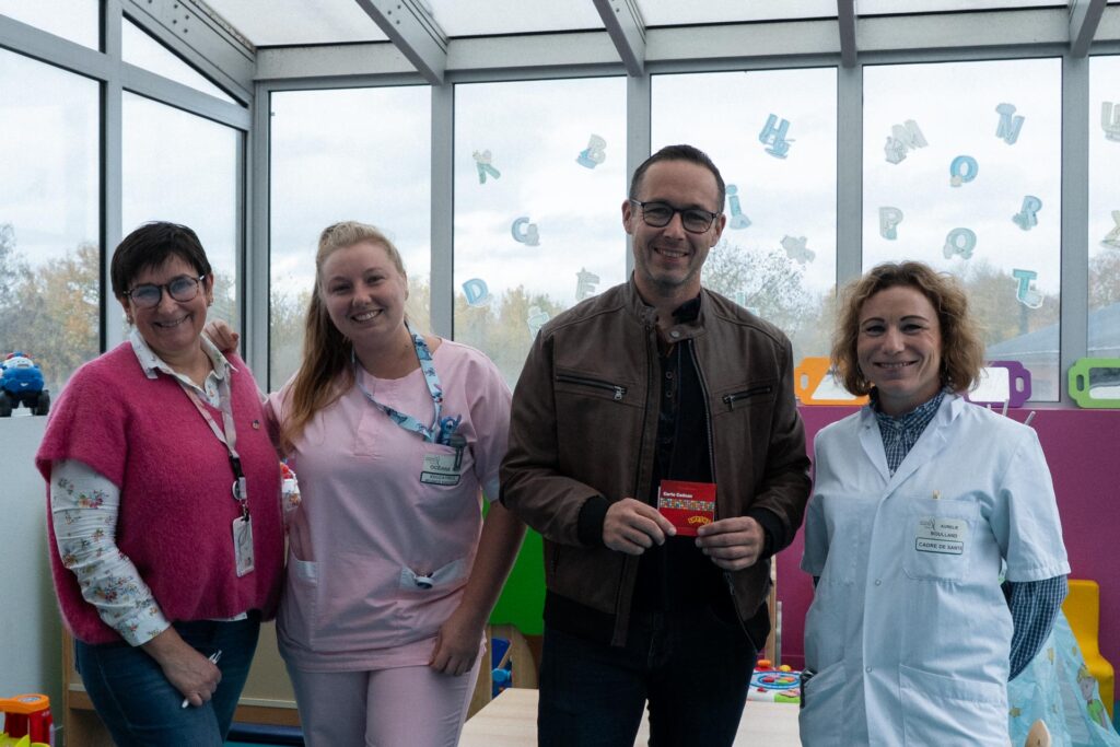 2025_11_03_don pédiatrie association carte cadeau enfant jouets soins (1)