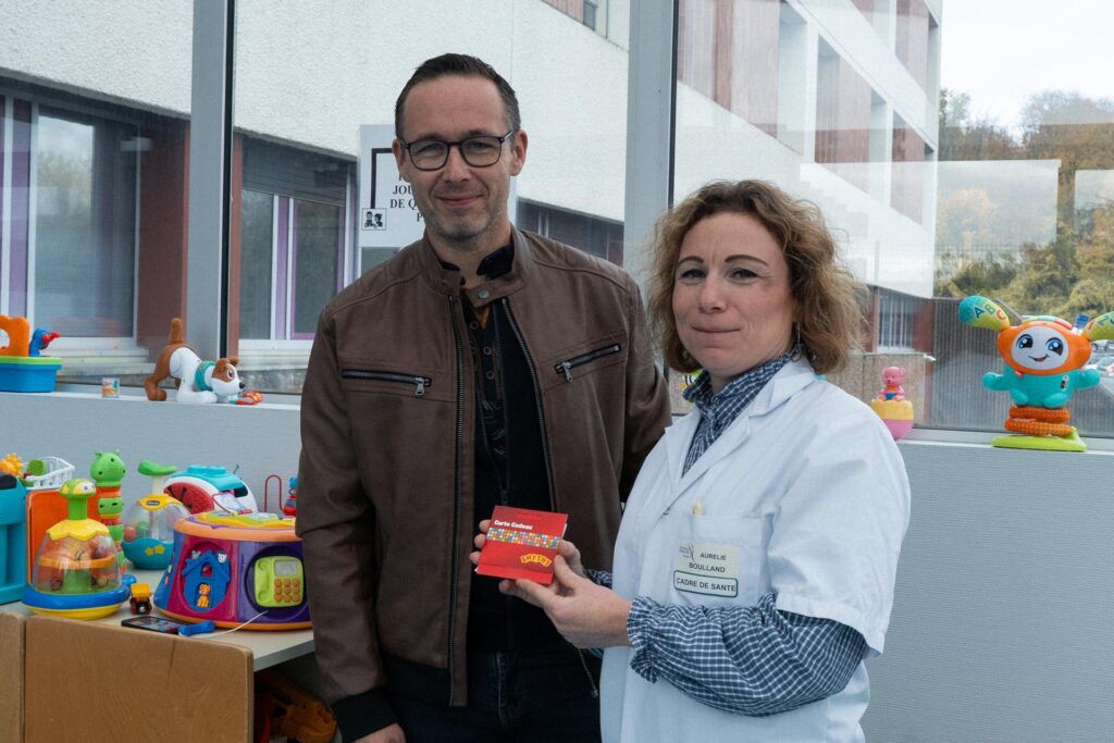 2025_11_03_don pédiatrie association carte cadeau enfant jouets soins (3)